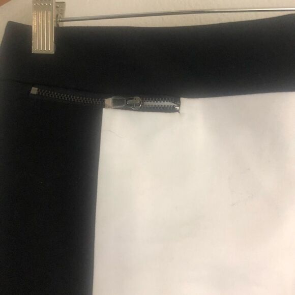 Calvin Klein black and white pencil skirt size 14. New with tags - Picture 2 of 7